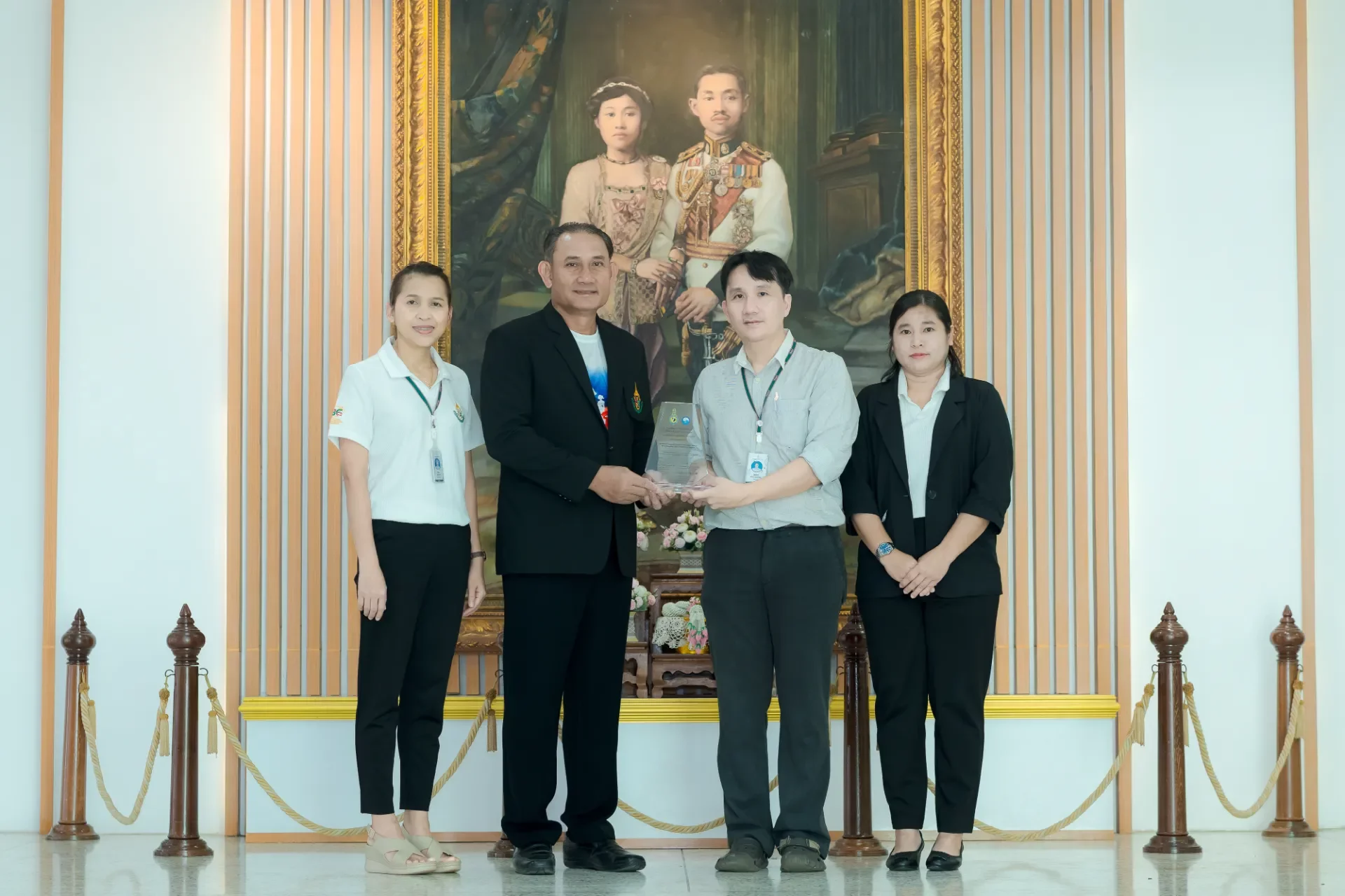 รับมอบโล่ประกาศเกียรติคุณรับรองมาตรฐานศูนย์ตรวจการนอนหลับ (Accredited Sleep Center) โรงพยาบาลพระปกเกล้า “ผ่านการรับรองมาตรฐาน” งานประชุมวิชาการสมาคมโรคนอนกรนและหยุดหายใจขณะหลับ ประจำปี 2569